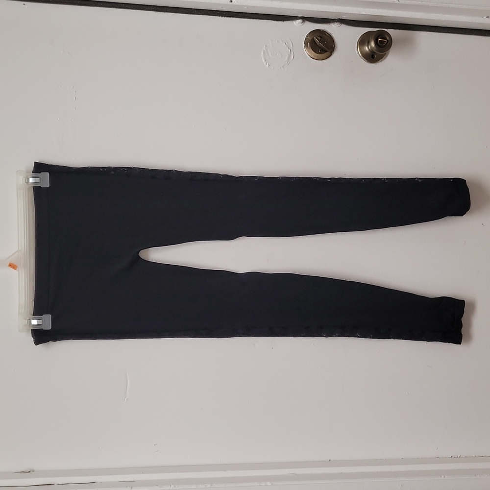 Black bongo brand leggings with lace size juniors s/m